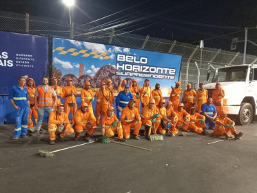 ABES-MG PARABENIZA SLU PELOS 52 ANOS DE SERVIÇOS PRESTADOS