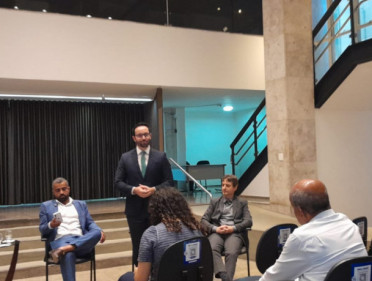 ABES-MG E SME PROMOVEM DI&Aacute;LOGO SOBRE DESESTATIZA&Ccedil;&Atilde;O E UNIVERSALIZA&Ccedil;&Atilde;O EM MG