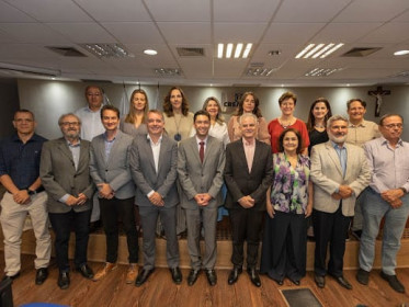 DIRETORIA E CONSELHOS DA ABES-MG TOMAM POSSE EM BELO HORIZONTE